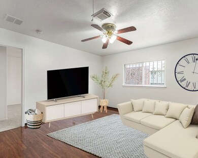 8818 Rainesville Ln, Houston, TX 77075 - photo 7