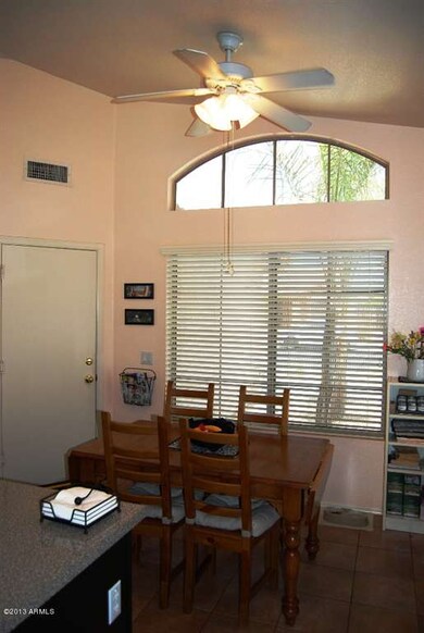 breakfast room