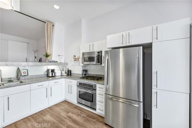 1100 Wilshire unit 2607, Los Angeles, CA 90017 - photo 2