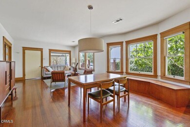 95 N. Santa Cruz Great Room