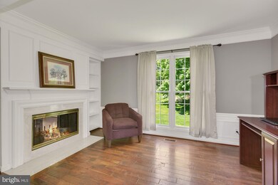 8392 Westpointe Dr, Fairfax Station, VA 22039 - photo 2