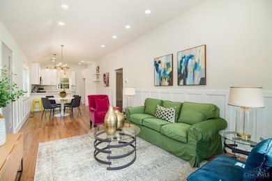 2410 Langdon Farm Rd, Cincinnati, OH 45237 - photo 7