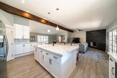 15 - Open Kitchen