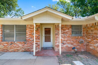 1156 Simpson Dr, Hurst, TX 76053 - photo 3