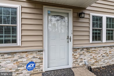 2623 Ave unit E, Levittown, PA 19056 - photo 4