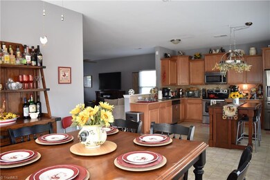 1432 Winter Dr, Statesville, NC 28677 - photo 4