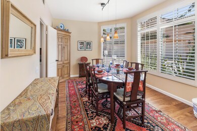 Formal and Inviting Dining Room