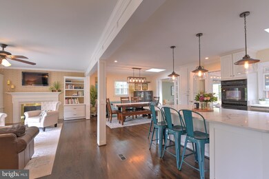 6412 Crosswoods Dr, Falls Church, VA 22044 - photo 7