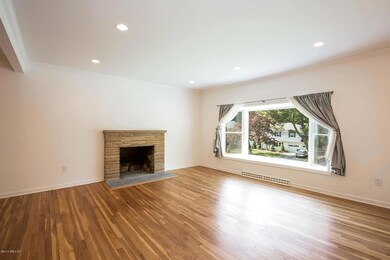 61 Gregory Rd, Cos Cob, CT 06807 - photo 4