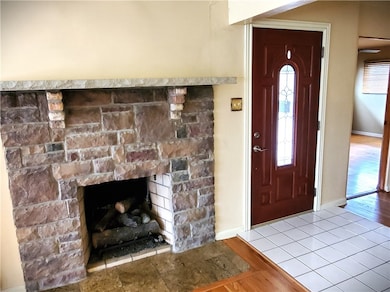 1301 Sampson St, Conway, PA 15027 - photo 5