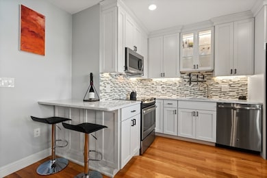 214 E Eagle St unit 5, Boston, MA 02128 - photo 4