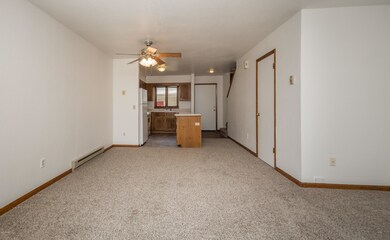 005_Living Room