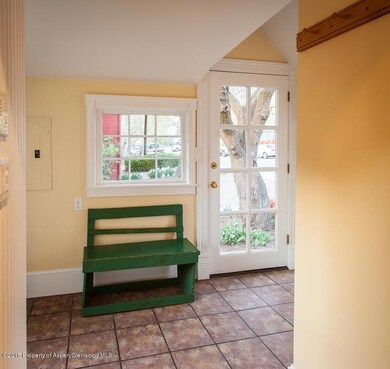 06_Mud Room and Back Entry