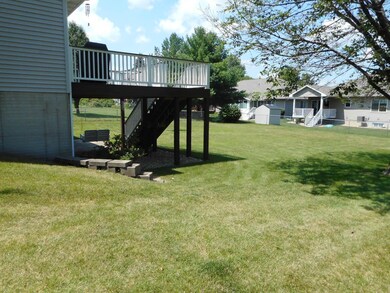 2907 W 4th St, Cedar Falls, IA 50613 - photo 2
