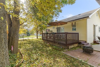 2614 Maple St, Des Moines, IA 50317 - photo 7