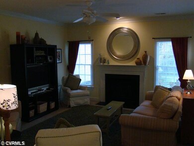 Den/Family/Great Room - Gas fireplace