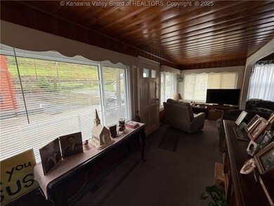 502 1st Ave, Logan, WV 25601 - photo 5