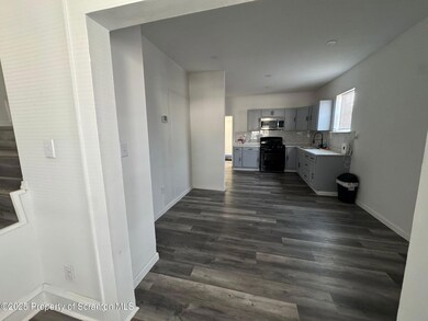 418 E Elm St, Scranton, PA 18505 - photo 3