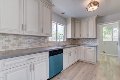 1335 E Todd Dr-12