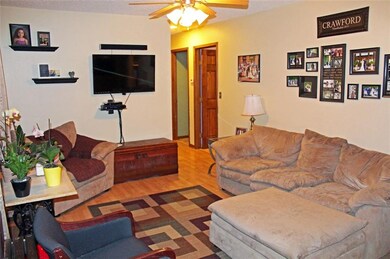 3015 E Shawnee Ave, Des Moines, IA 50317 - photo 5