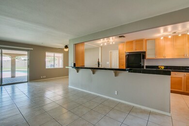 Family room/kitchen combo