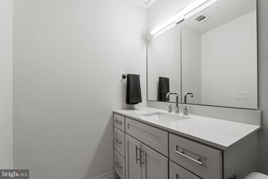 100 W Taylor Run Pkwy unit 5, Alexandria, VA 22314 - photo 7