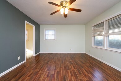 51 Thrift St, Pittsboro, NC 27312 - photo 2