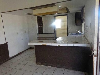 10301 Shannon Place, El Paso, TX 79925 - photo 7