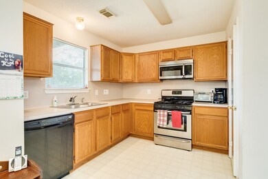 3406 Wood Fox Dr, Alvin, TX 77511 - photo 6