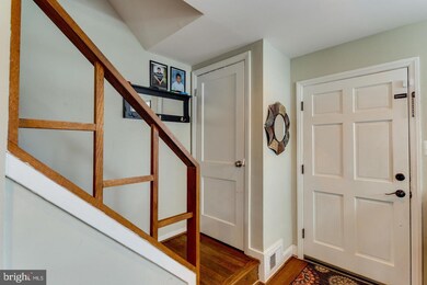 6841 Radcliffe Dr, Alexandria, VA 22307 - photo 3