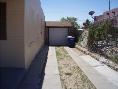 3324 Jefferson Ave, El Paso, TX 79930 - photo 2
