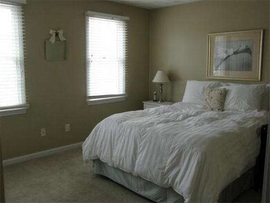 17 Fairway View Ln, Norton, MA 02766 - photo 4