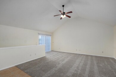 612 E Daniels St-4