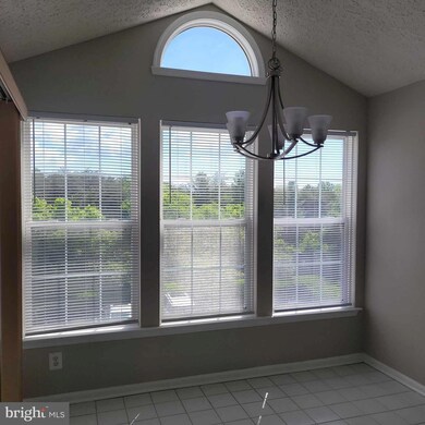 8362 Poplar Mill Rd unit 8362, Nottingham, MD 21236 - photo 5