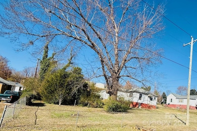 45 Gladden St, Marion, NC 28752 - photo 7