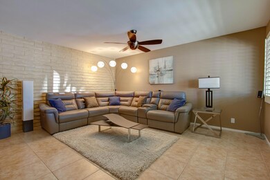 003_Living Room