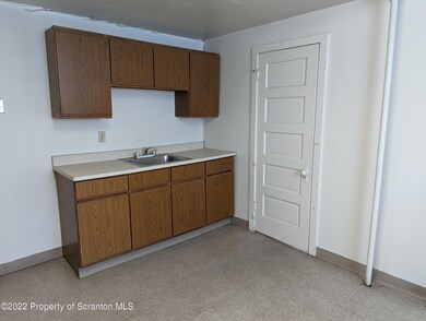 628 Moosic St, Scranton, PA 18505 - photo 7
