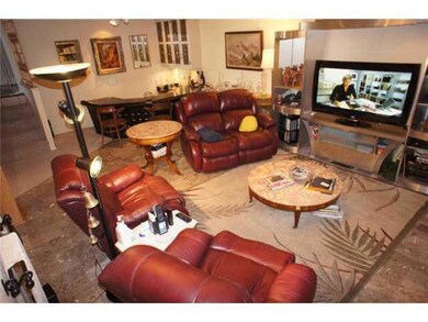 Den/Family/Great Room. Large Family Room