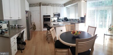 324 Chalk Hill Dr, Pikesville, MD 21208 - photo 3