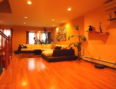 (6) Dining Room Living Room