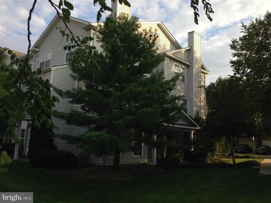 13066 Marcey Creek Rd, Herndon, VA 20171 - photo 2