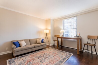Spacious Living room with work/dining space, hardw