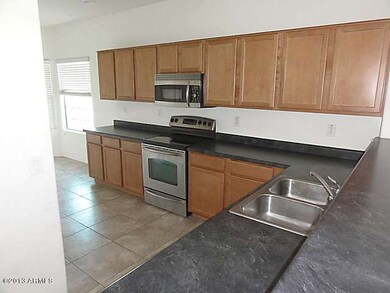 023-355607 - Kitchen-B-
