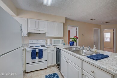 2524 Flint Dr, Wilmington, NC 28401 - photo 7