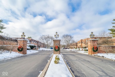 5524 Roxbury Terrace unit B, Indianapolis, IN 46226 - photo 2