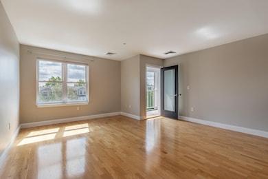 320 Rindge Ave unit 403, Cambridge, MA 02140 - photo 6