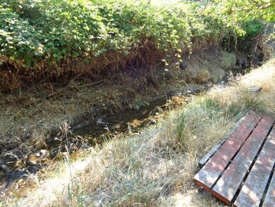 1510 Brookdale Ave, Medford, OR 97504 - photo 4