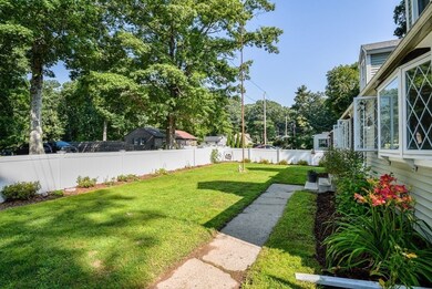 27 Carleton Rd, Rochdale, MA 01542 - photo 2