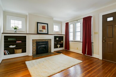 39 E. Longview Ave.