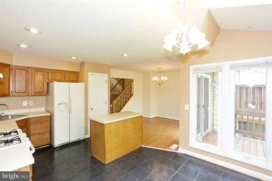 10610 Alison Dr, Burke, VA 22015 - photo 7